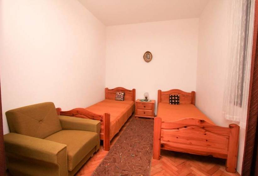 بنسيون Villa Zamak