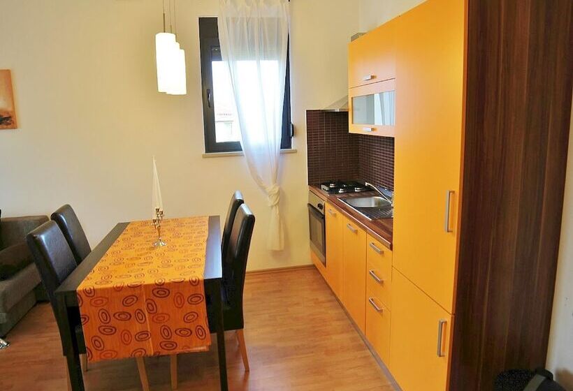 Apartment Karlo & Jakov