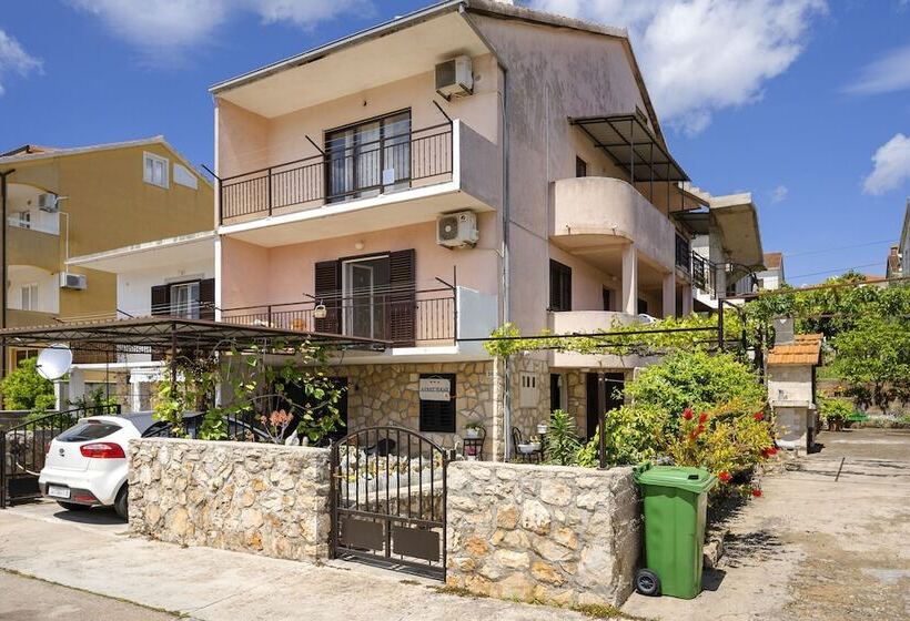 Apartments Zlata