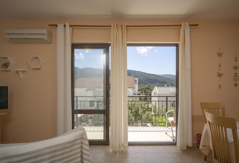 Apartments Zlata