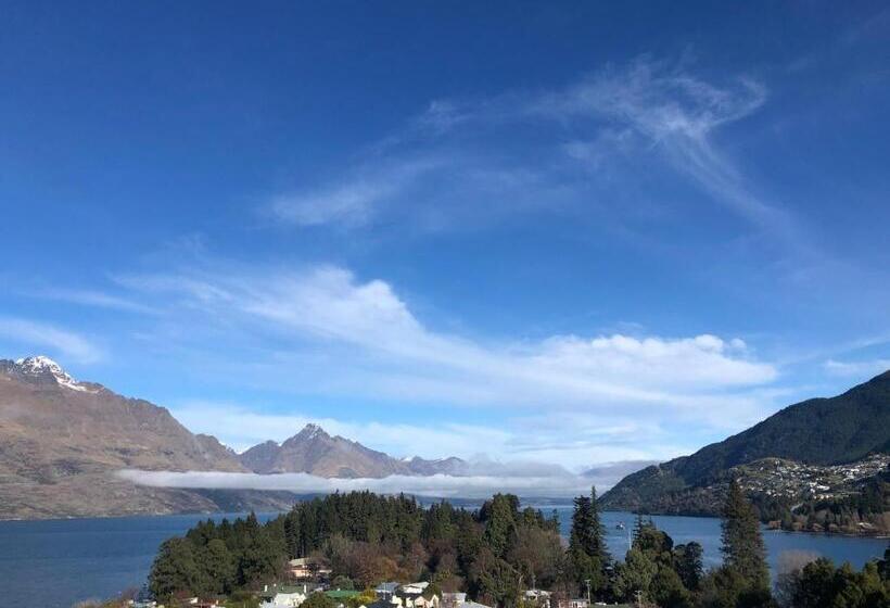 هتل Ramada By Wyndham Queenstown Central