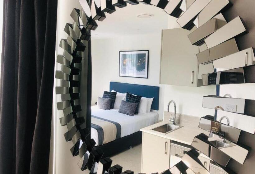 هتل Ramada By Wyndham Queenstown Central