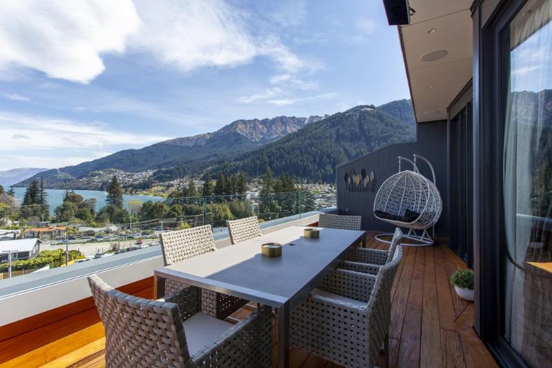 هتل Ramada By Wyndham Queenstown Central