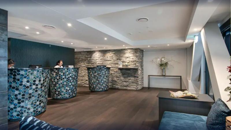 هتل Ramada By Wyndham Queenstown Central