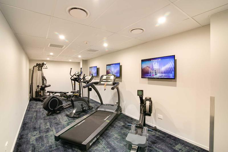 هتل Ramada By Wyndham Queenstown Central