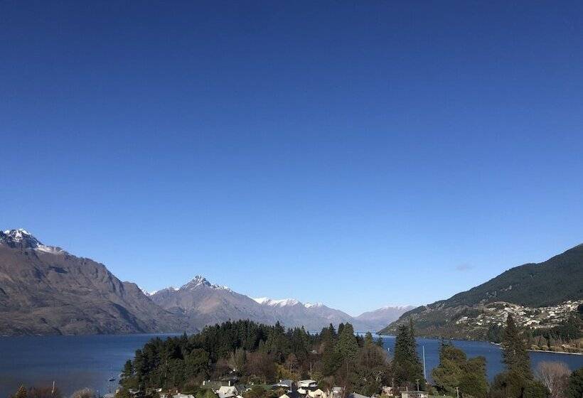 هتل Ramada By Wyndham Queenstown Central