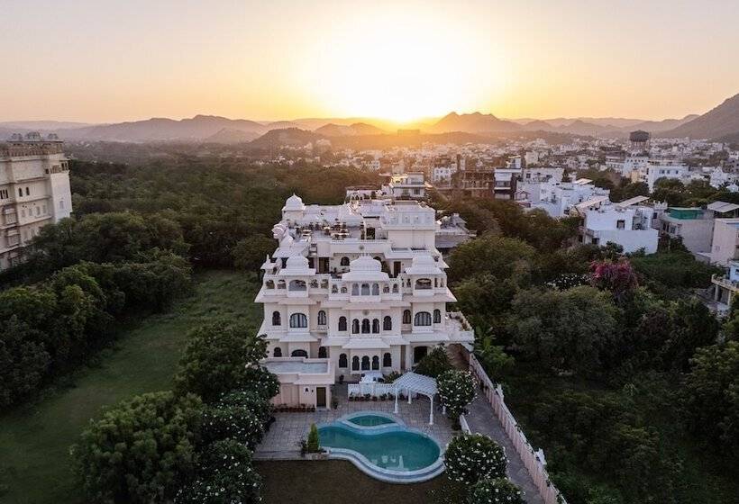 هتل Sterling Jaisinghgarh Udaipur