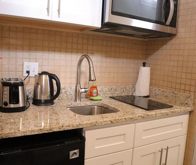 Midtown Suites
