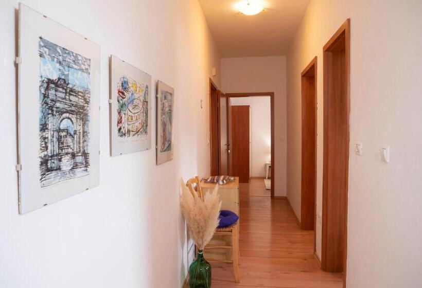 پانسیون Apartment And Rooms Vilma