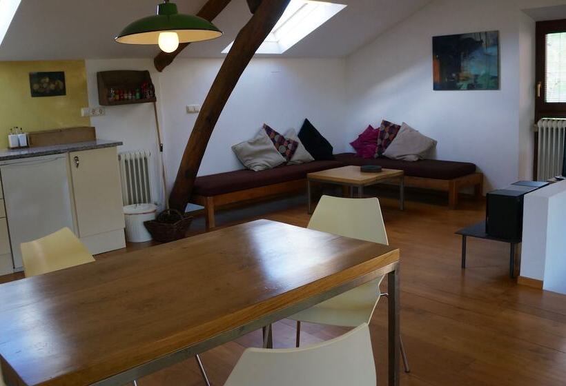 Apartamentos La Collada