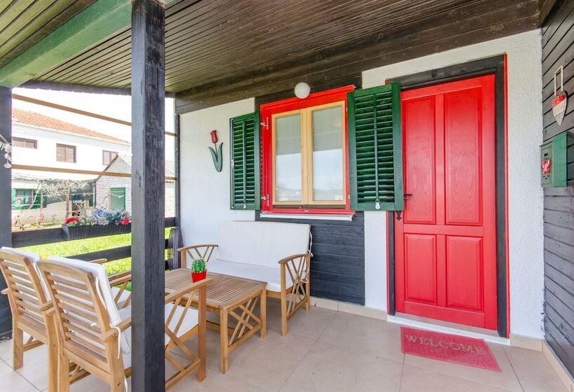 House Ara