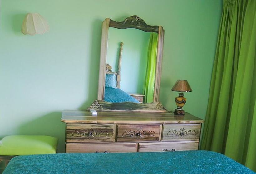 Pearl Island Cottage At Draxhall Country Club