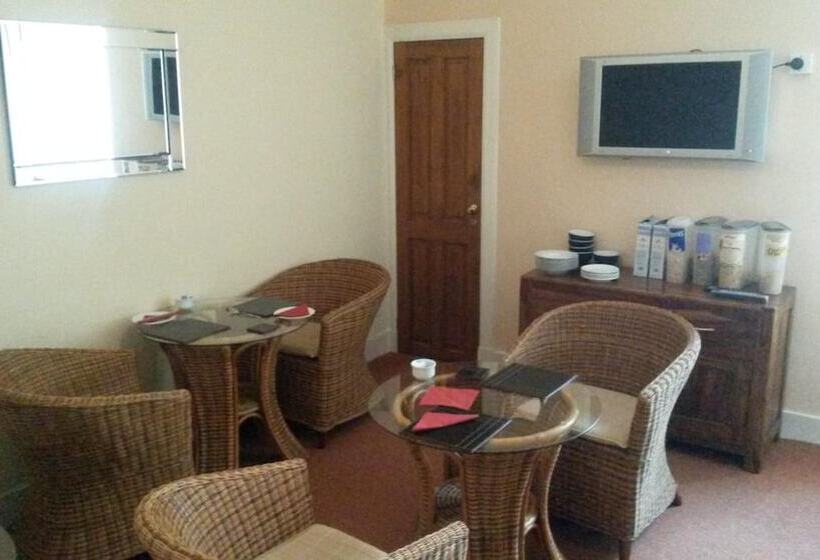 پانسیون Beeches Guest House