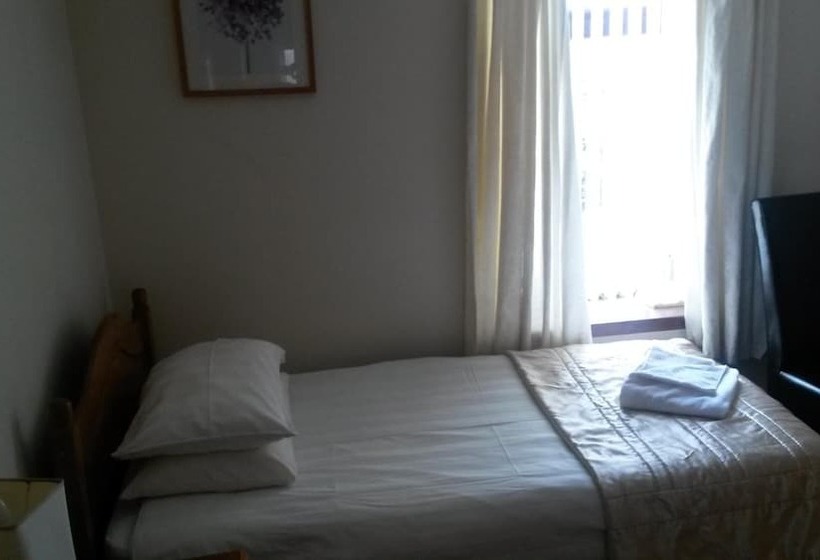 پانسیون Beeches Guest House