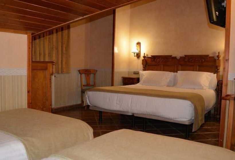 펜션 Hostal La Font