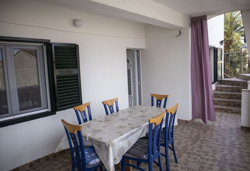 Apartment Toma