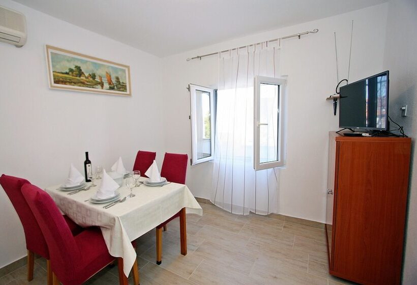 Apartment Toma