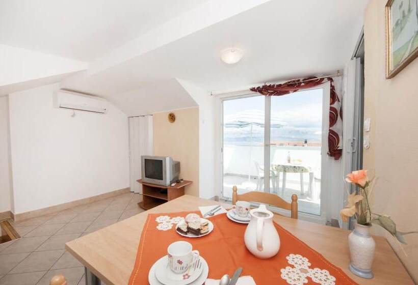 Apartments Jasenka Supetar