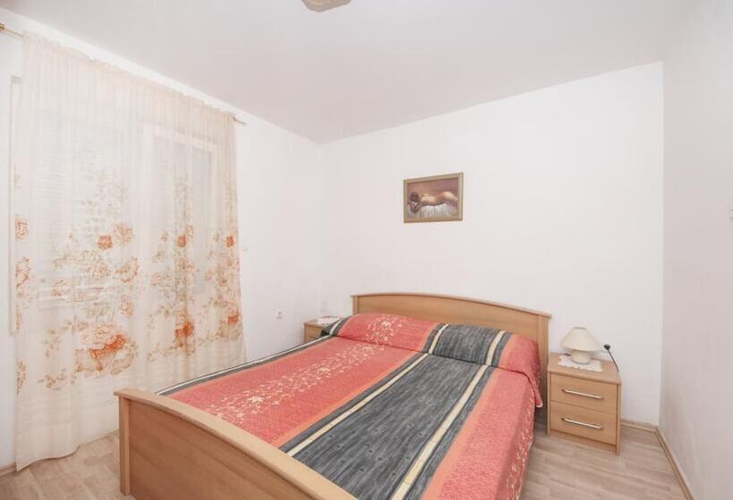 Apartments Jasenka Supetar