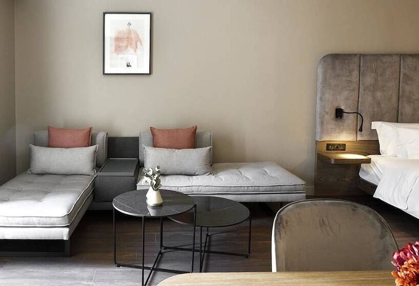 Roomore Apartments