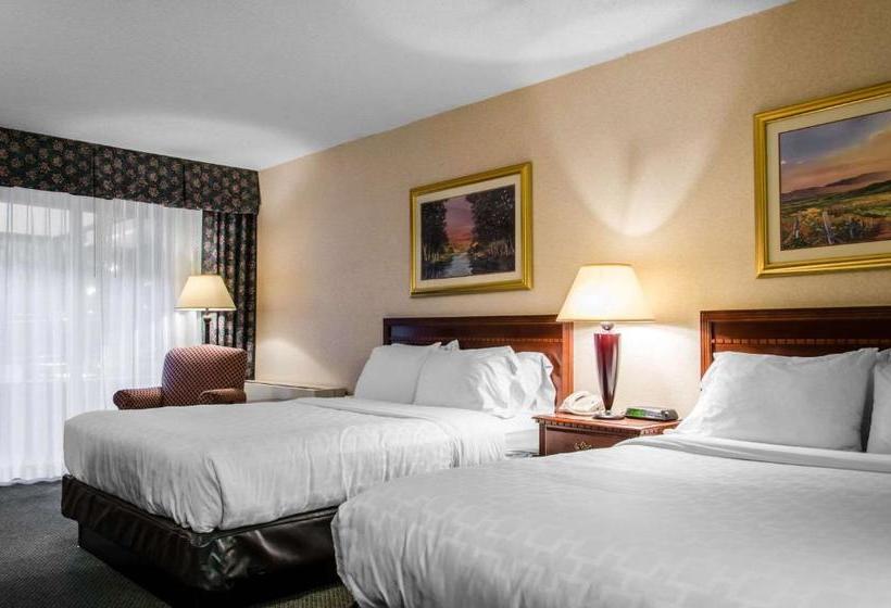 ホテル Clarion Inn Pocatello