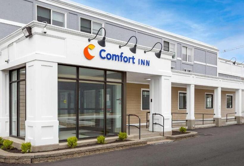 Hotel Comfort Inn Hyannis  Cape Cod