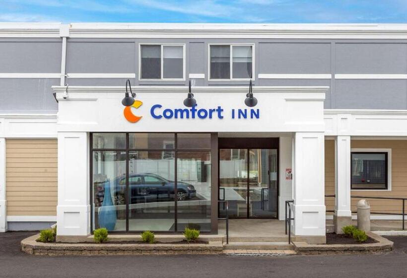 هتل Comfort Inn Hyannis  Cape Cod