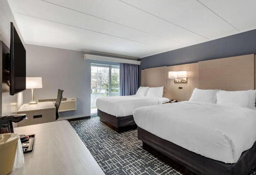 هتل Comfort Inn Hyannis  Cape Cod