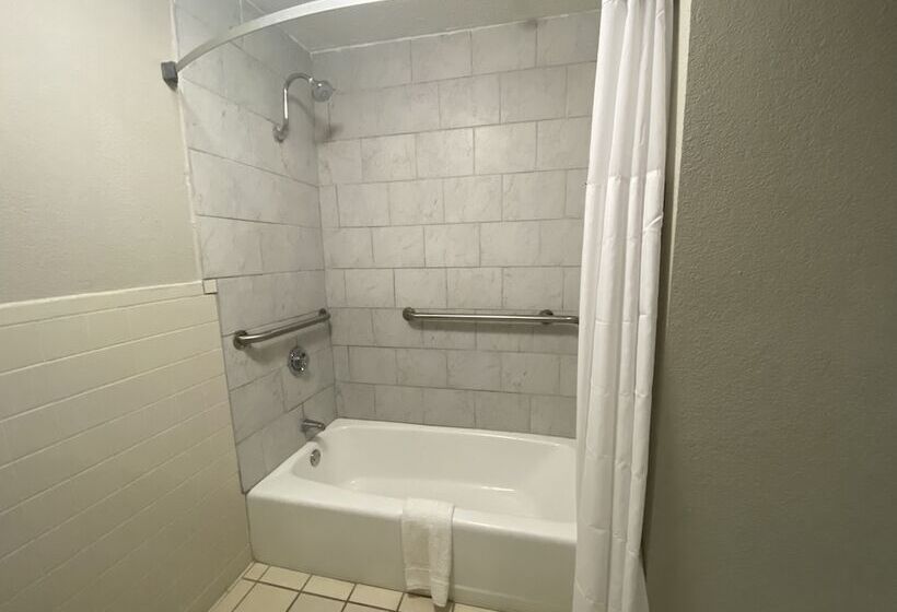 فندق Days Inn By Wyndham Ozark