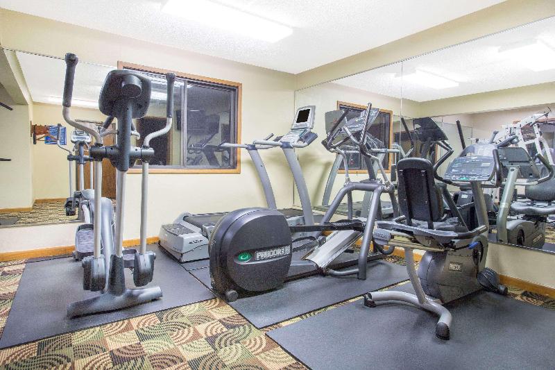 فندق Days Inn & Suites By Wyndham Waterloo