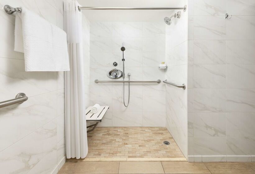 בית מלון כפרי Doubletree Beach Resort By Hilton Tampa Bay   North Redingto