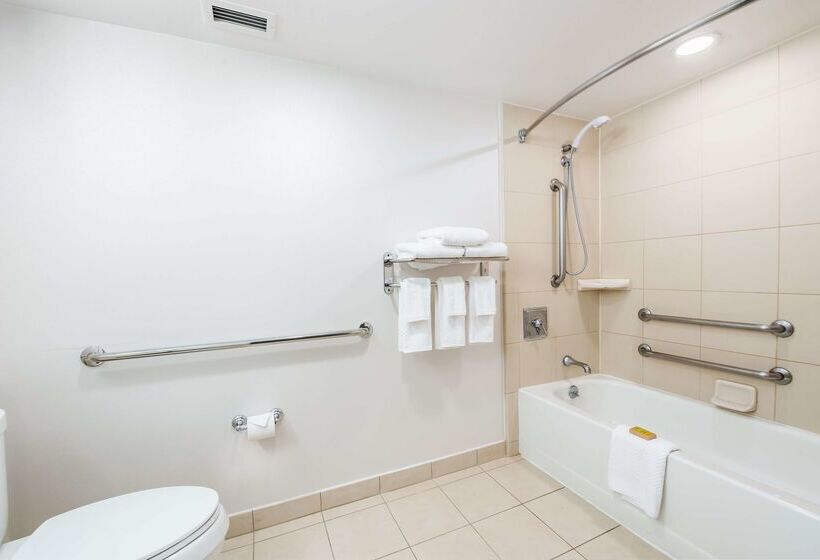 בית מלון כפרי Doubletree By Hilton  Carson