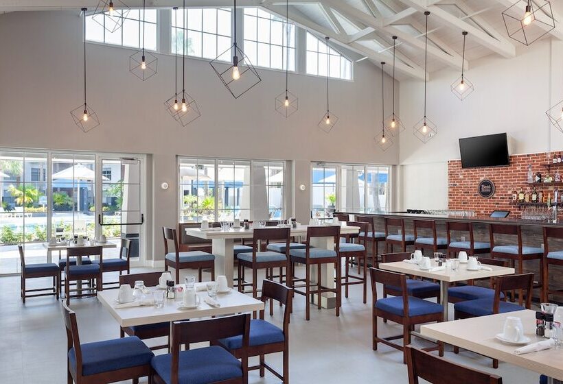 בית מלון כפרי Four Points By Sheraton Orlando Convention Center