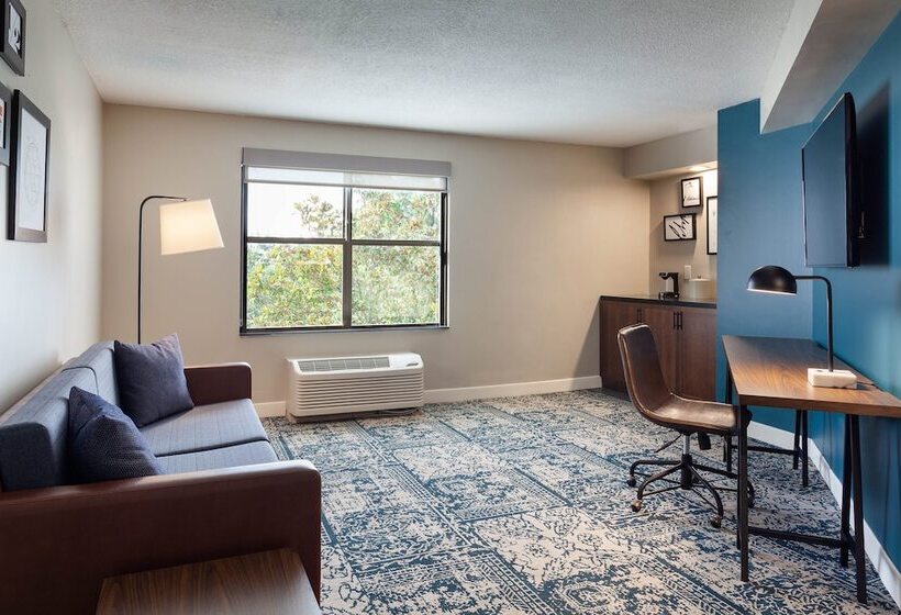 בית מלון כפרי Four Points By Sheraton Orlando Convention Center