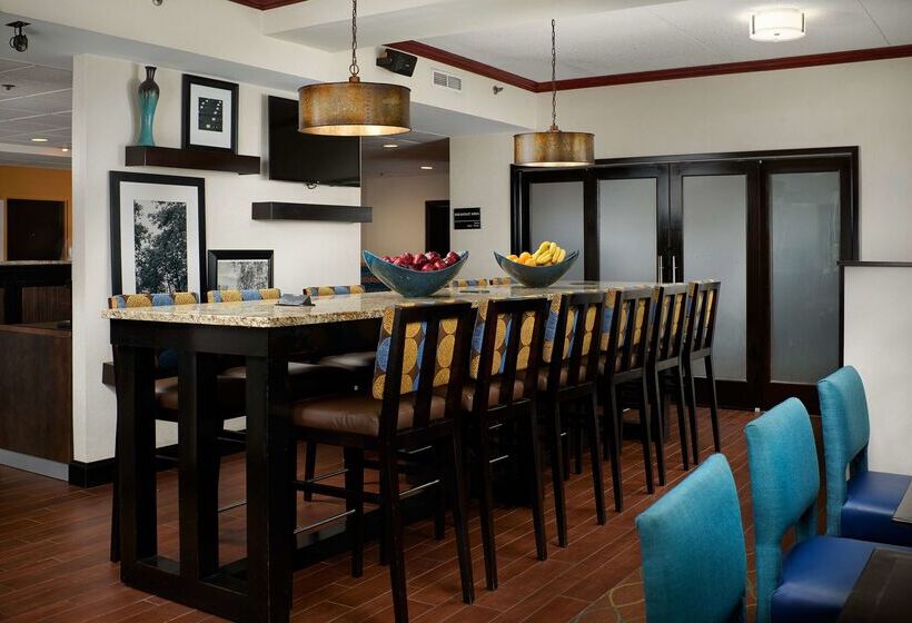 هتل Hampton Inn Ann Arborsouth