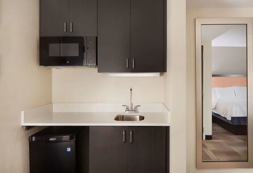 Отель Hampton Inn Charlestonsouthridge