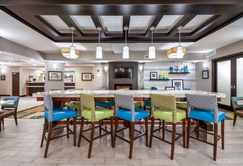 هتل Hampton Inn Columbus West
