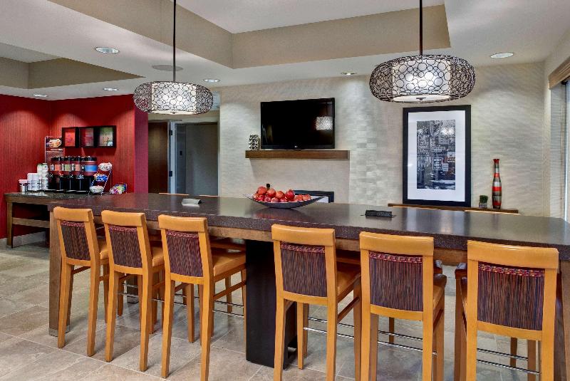 هتل Hampton Inn West Des Moines Lake Drive