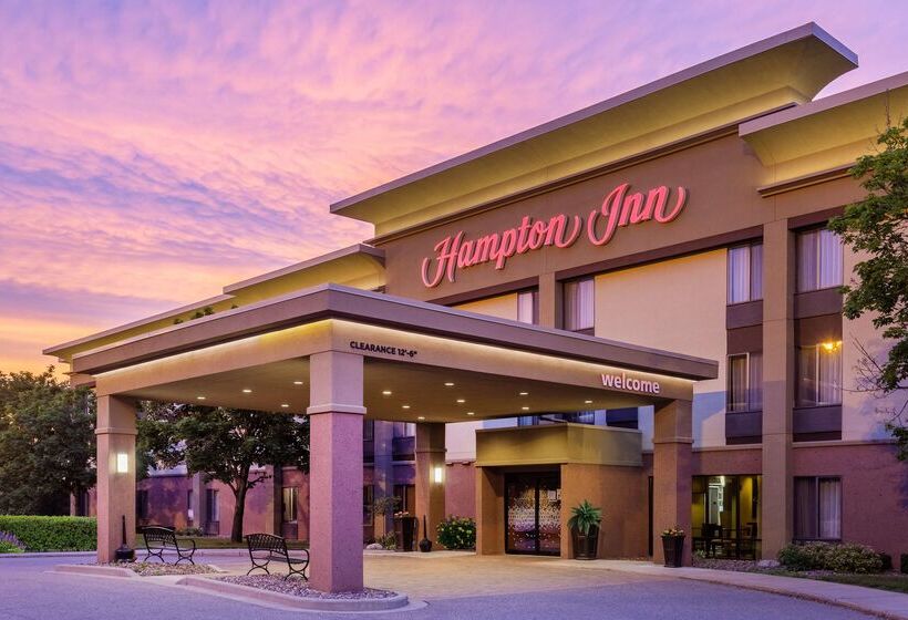 هتل Hampton Inn Eau Claire