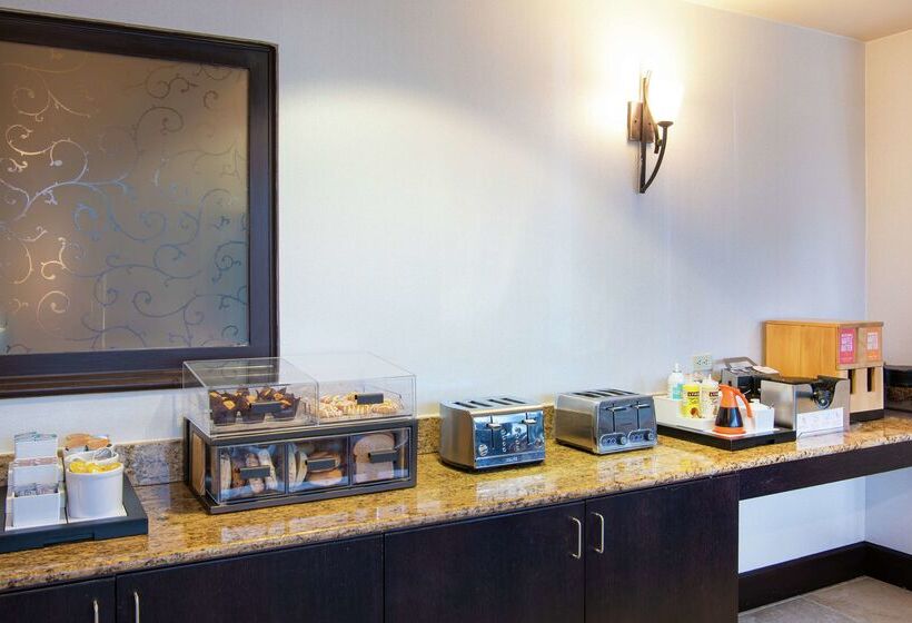 בית מלון כפרי Hampton Inn Eriesouth
