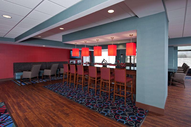هتل Hampton Inn Grand Rapids South