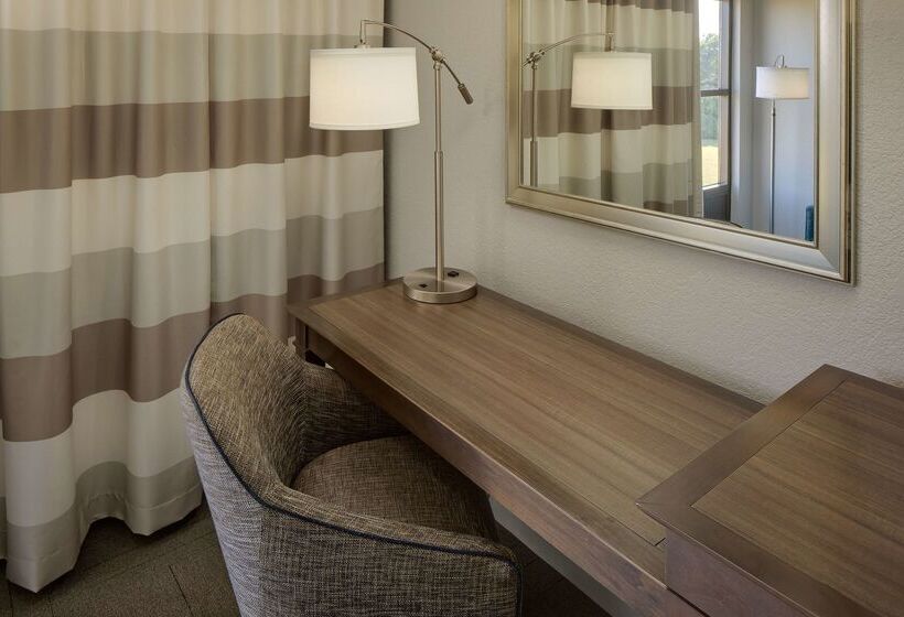 فندق Hampton Inn & Suites Nashvilleairport