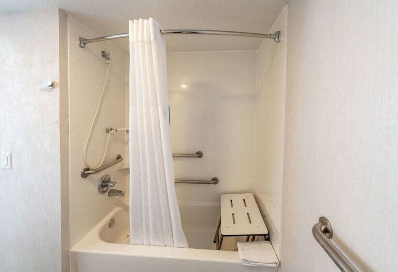 هتل Hampton Inn Waco