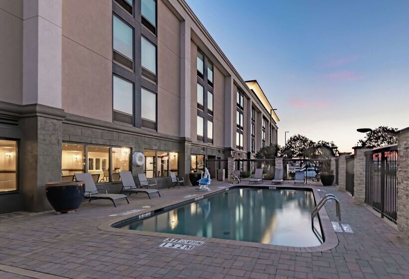 هتل Hampton Inn Waco