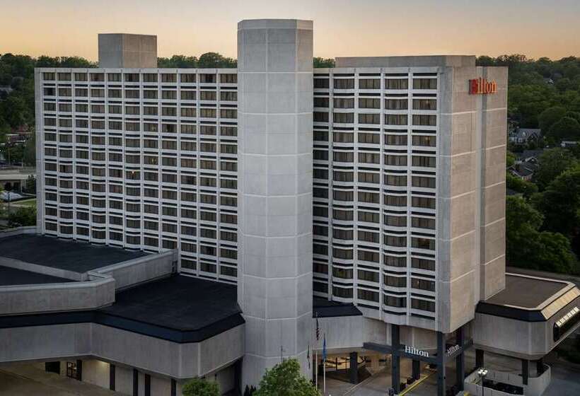 هتل Hilton Arlington National Landing