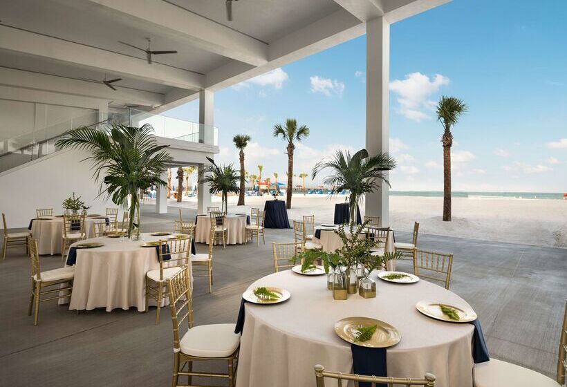 هتل Hilton Clearwater Beach Resort & Spa