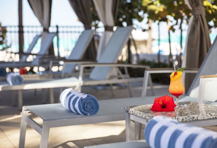 هتل Hilton Clearwater Beach Resort & Spa
