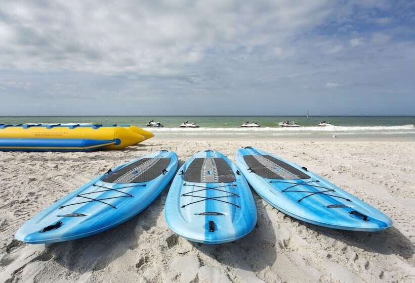 هتل Hilton Clearwater Beach Resort & Spa