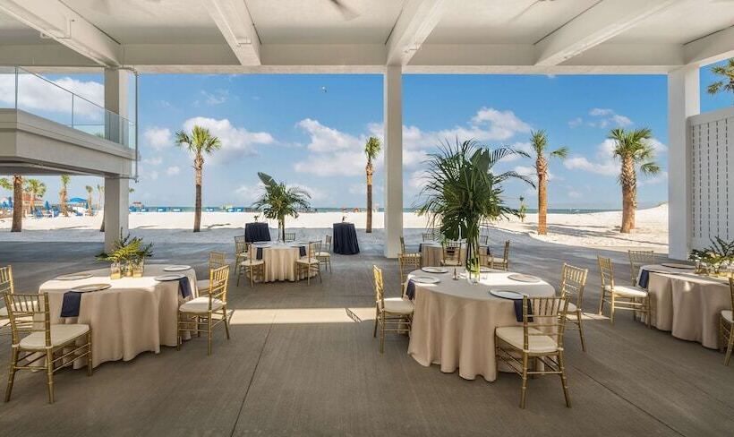 هتل Hilton Clearwater Beach Resort & Spa