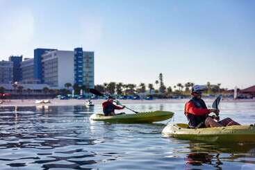 هتل Hilton Clearwater Beach Resort & Spa